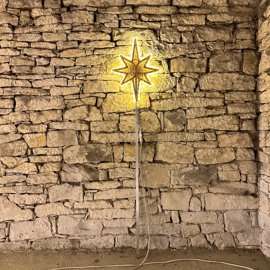 Easy Fix 2D LED světelná hvězda na vrchol stromu, 60 × 90 cm, teple bílá, 3D tisk
