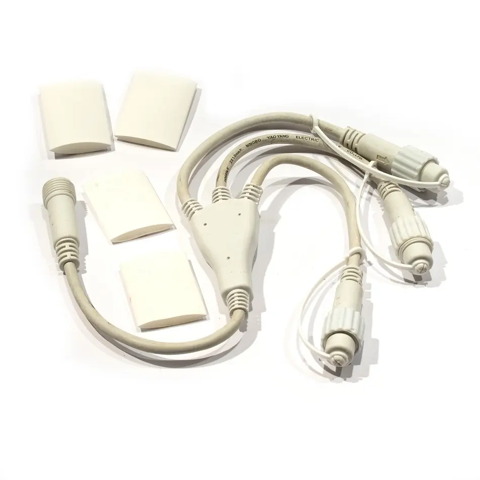 Easy Fix T rozbočovač, 3 výstupy, bílý, IP44