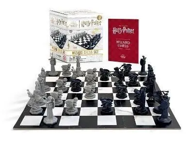 Harry Potter Wizard Chess Set - Donald Lemke