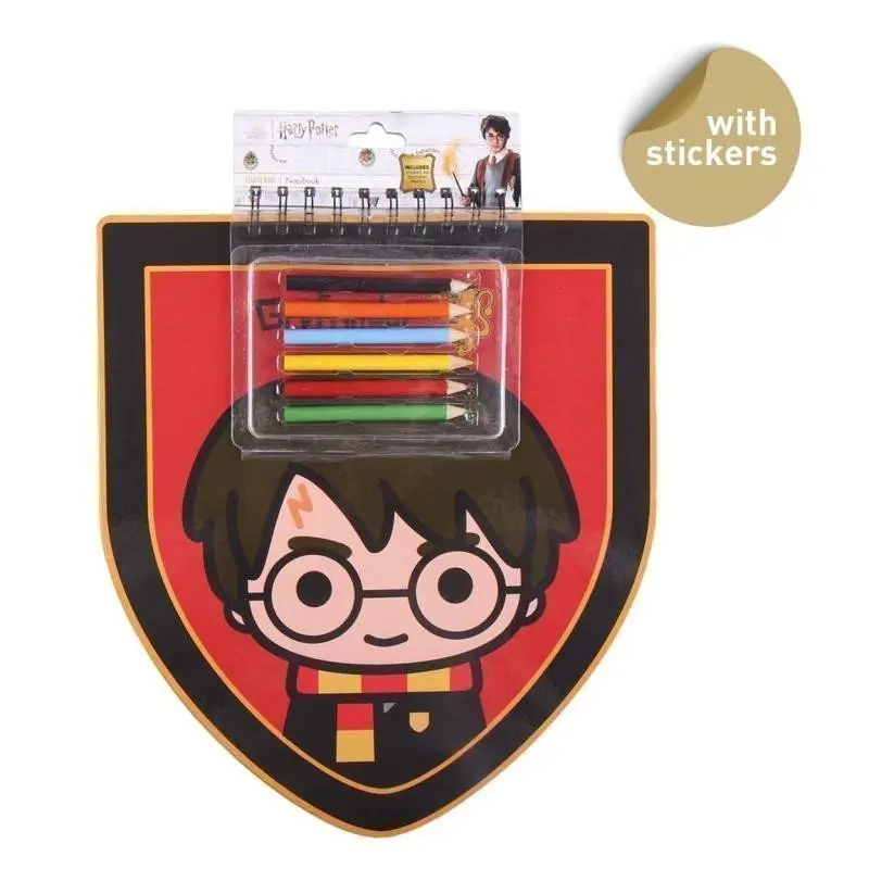 Blok s pastelkami a nálepkami Harry Potter