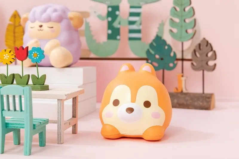 Mini Squishy antistresová postavička Veverka