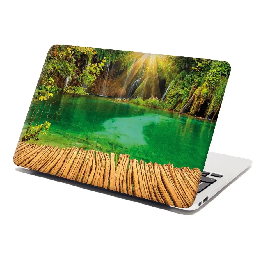 Samolepka na notebook Jezírko s vodopádem - 29x20 cm