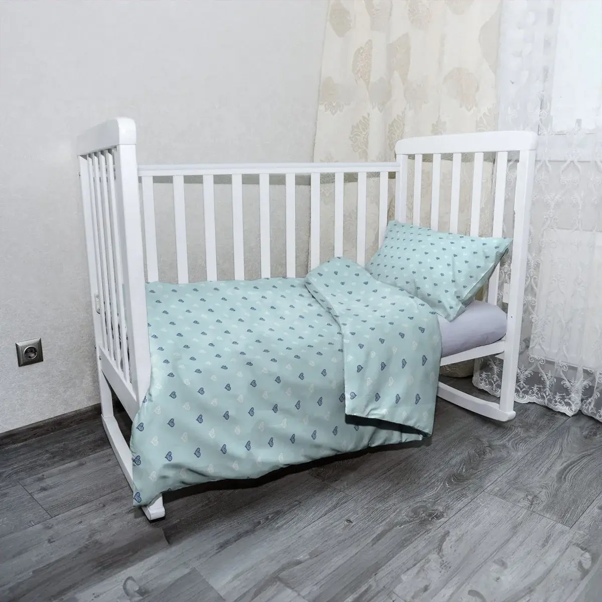 Mikroplyšové dětské povlečení do postýlky Srdce na modré - 120x90 / 40x60