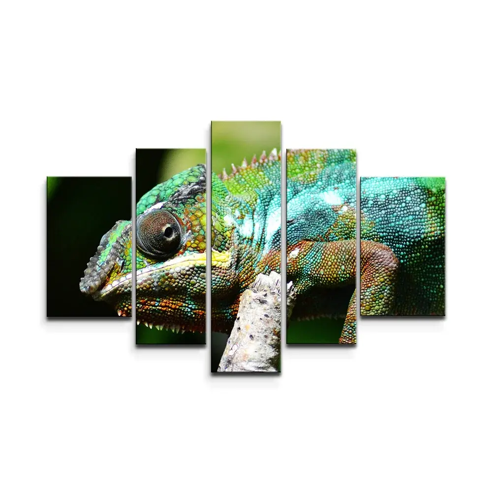 Obraz - 5-dílný Chameleon - 125x90 cm
