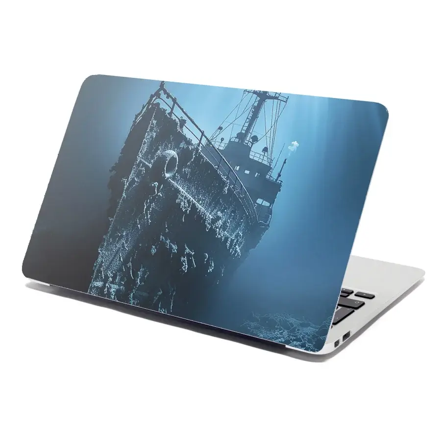 Samolepka na notebook Vrak lodi na dně moře - 38x26 cm
