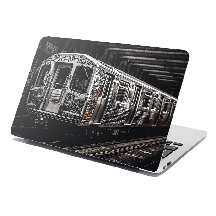 Samolepka na notebook Městské metro s graffiti - 38x26 cm