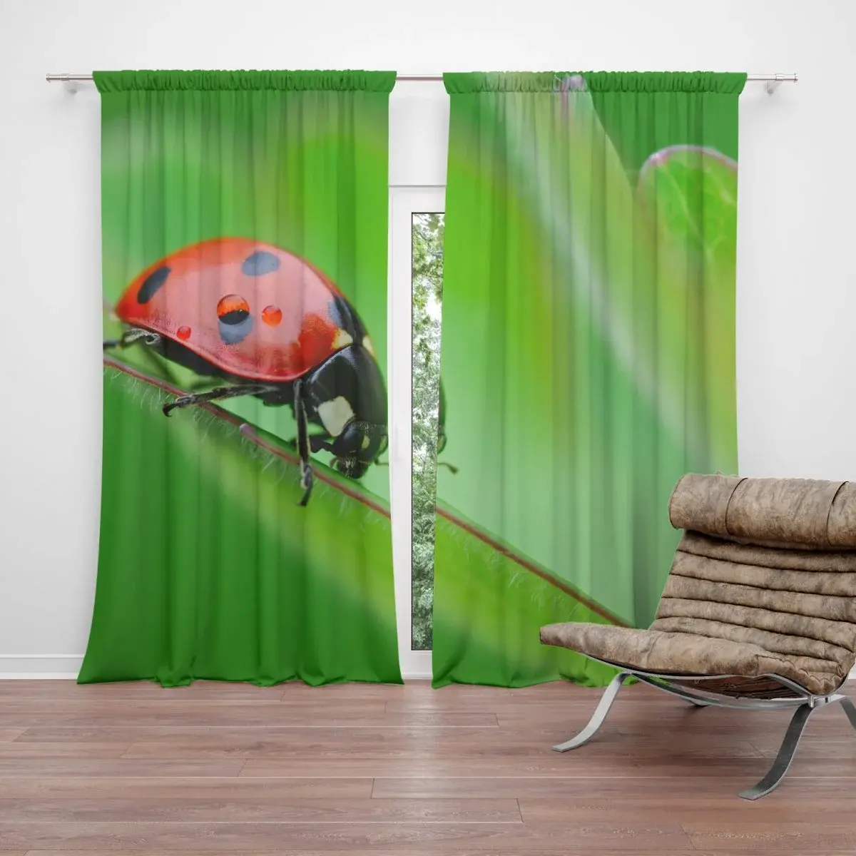 Závěs Beruška na listě: 2ks 140x250cm