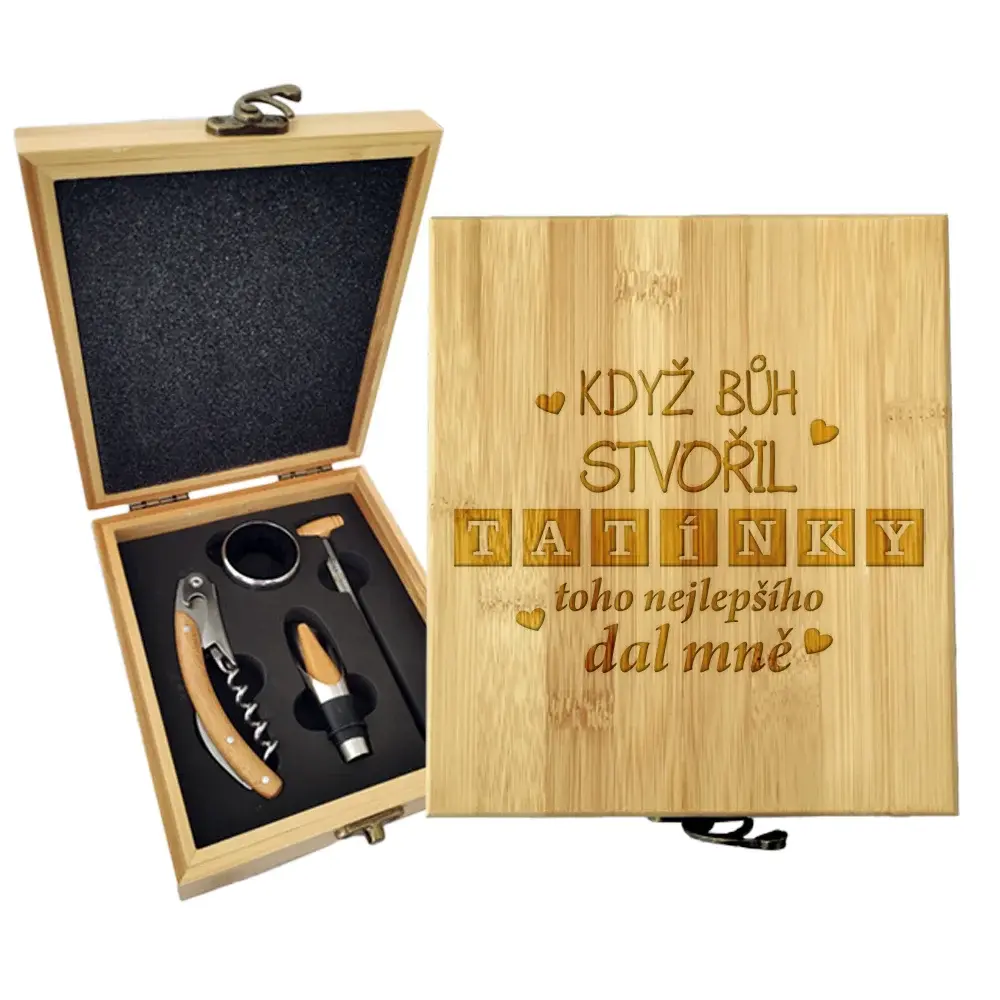 Dárková sada na víno Když Bůh stvořil tatínky: 147×168×49 mm