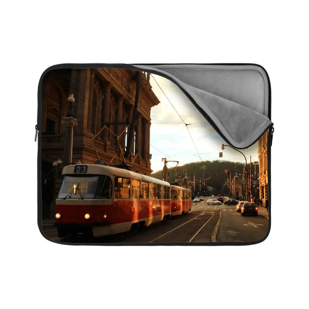 Obal na notebook Tramvaj v historickém městě - 17"