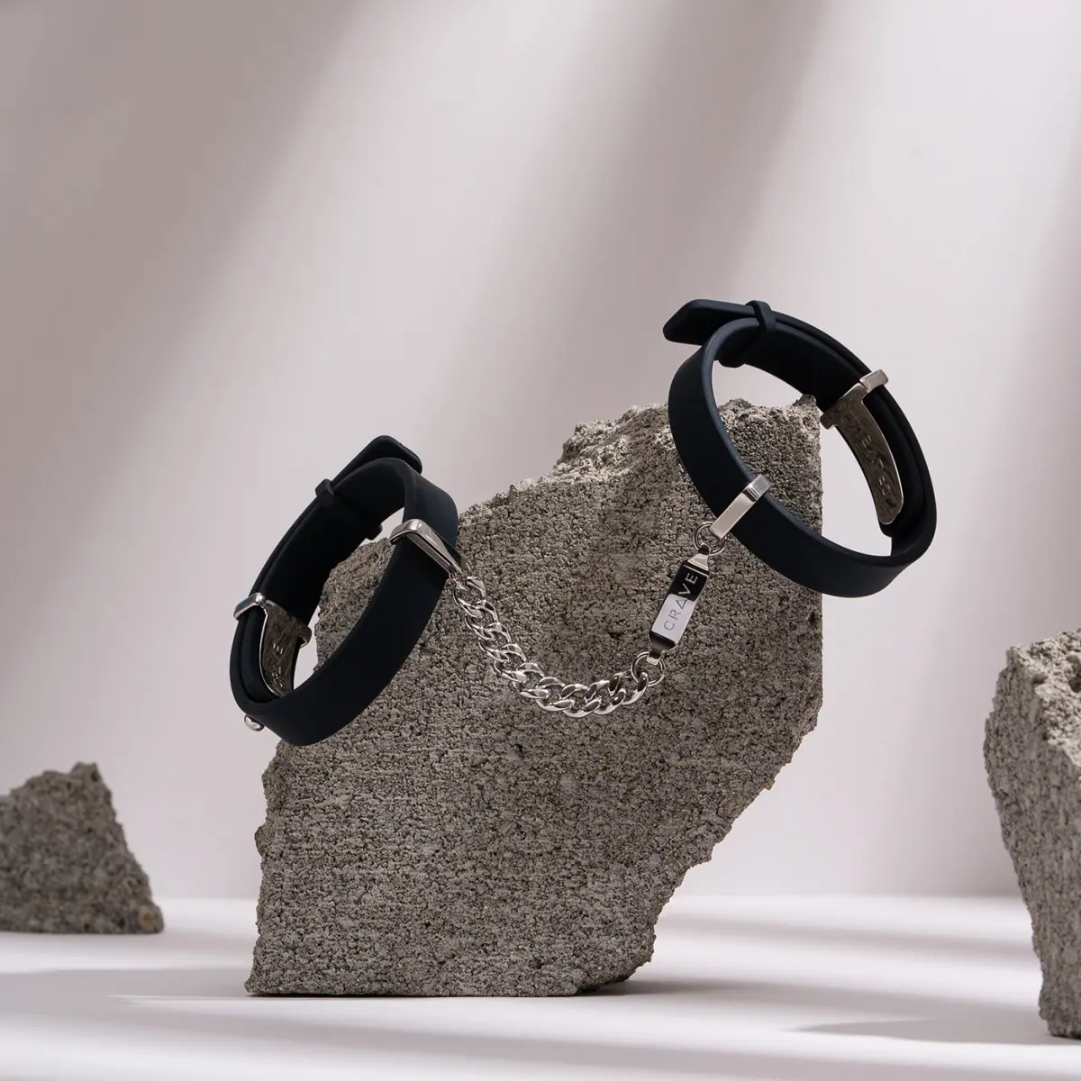 Pouta na ruce CRAVE - ID CUFFS BLACK-SILVER