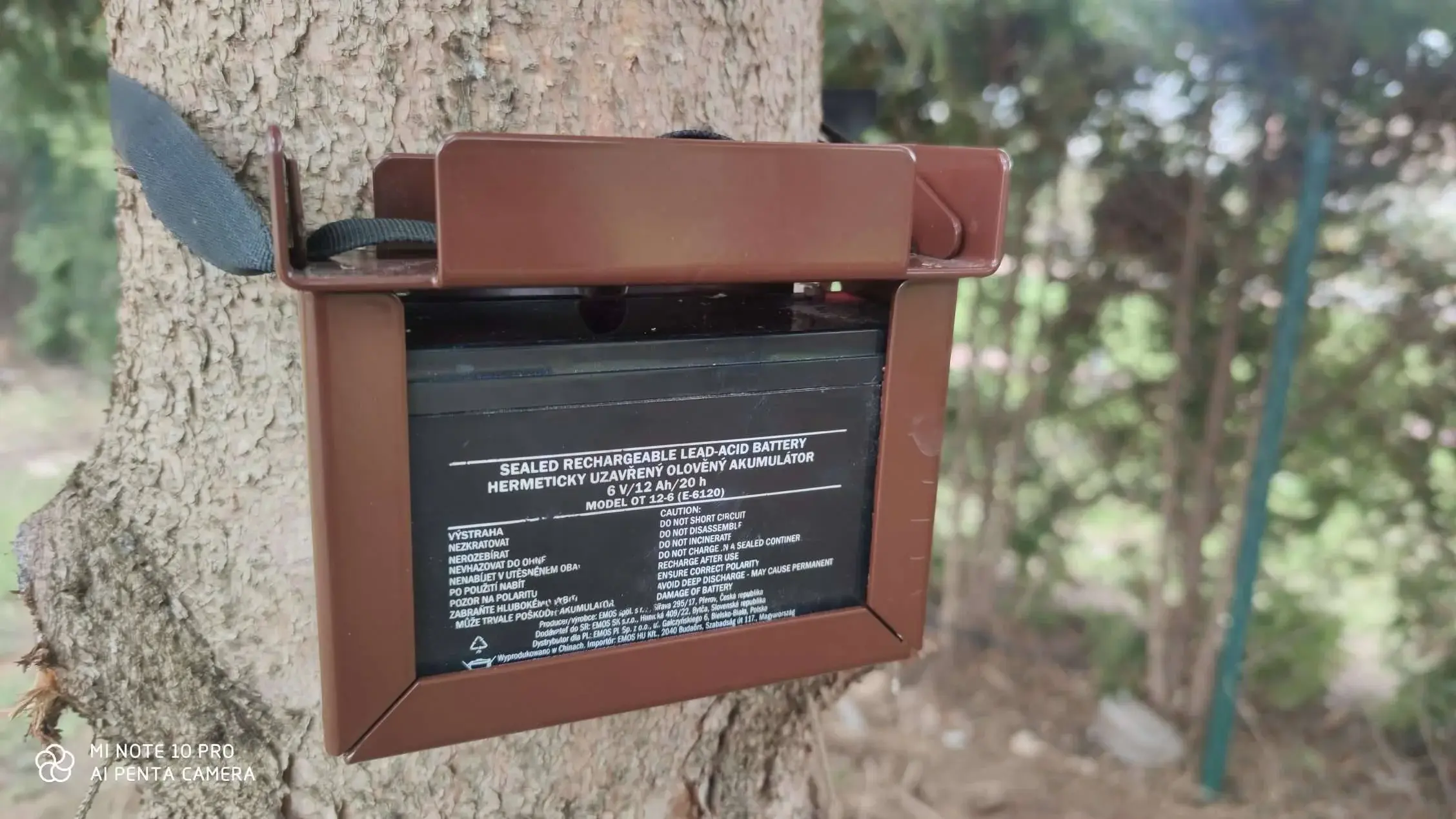 Kovový box pro externí baterii 6V