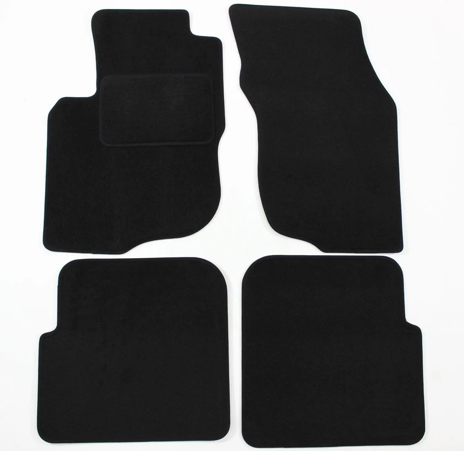 Velurové autokoberce Mitsubishi Carizma 1995-2004 4ks