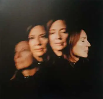 LP Beth Gibbons: Lives Outgrown DLX | LTD