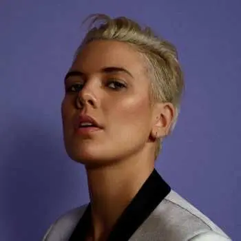 LP Betty Who: Betty
