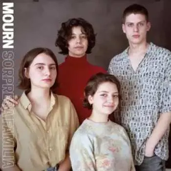 LP Mourn: Sorpresa Familia