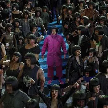 CD Oliver Tree: Alone In A Crowd