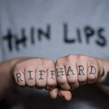 LP Thin Lips: Riff Hard