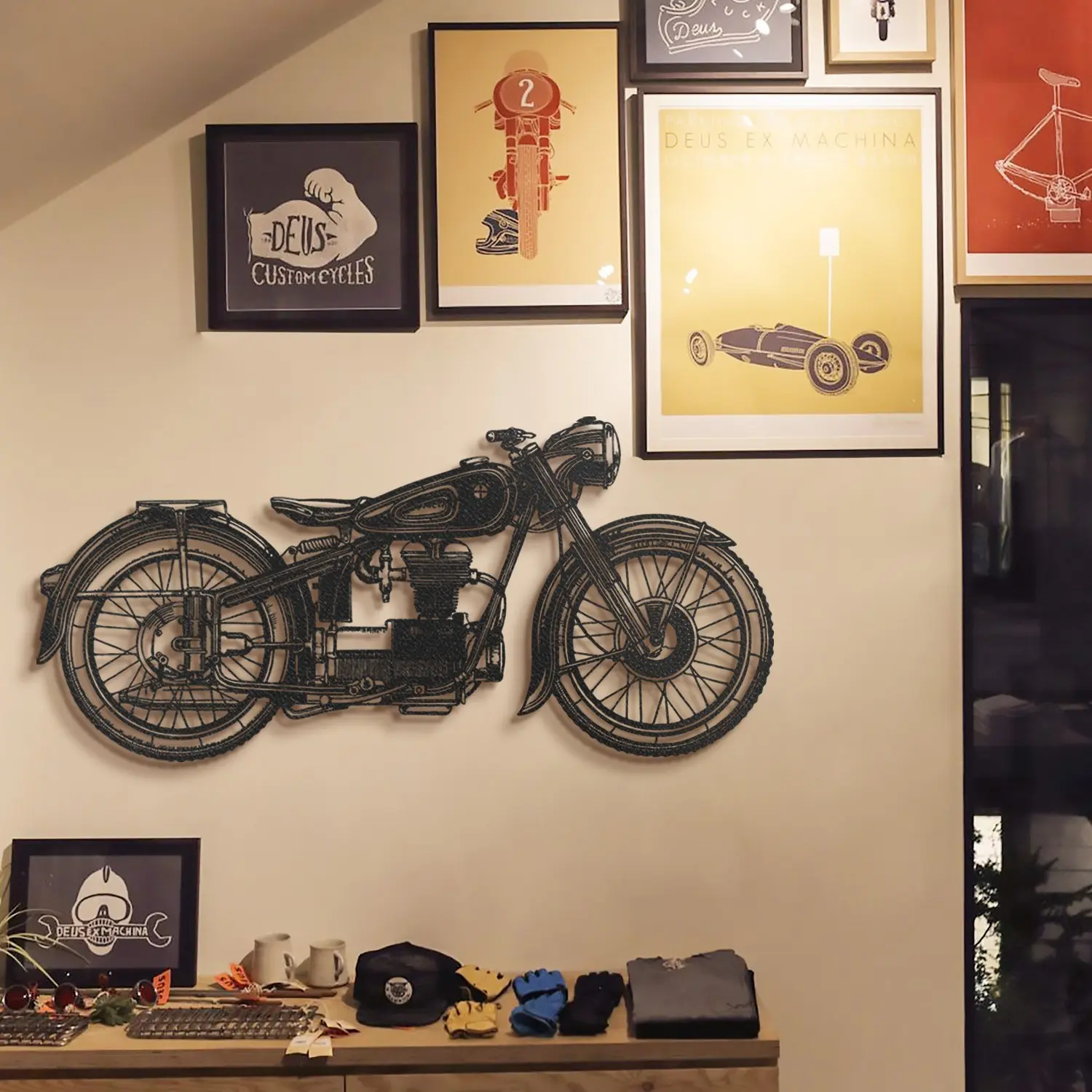 Wallity Nástěnná kovová konstrukce Cafe Racer černá