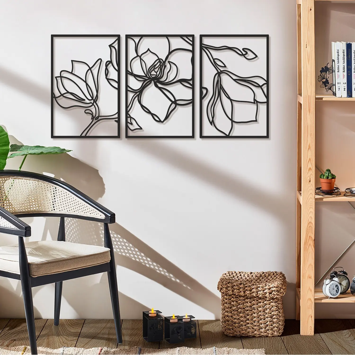 Wallity Nástěnná kovová dekorace Floral Line černá