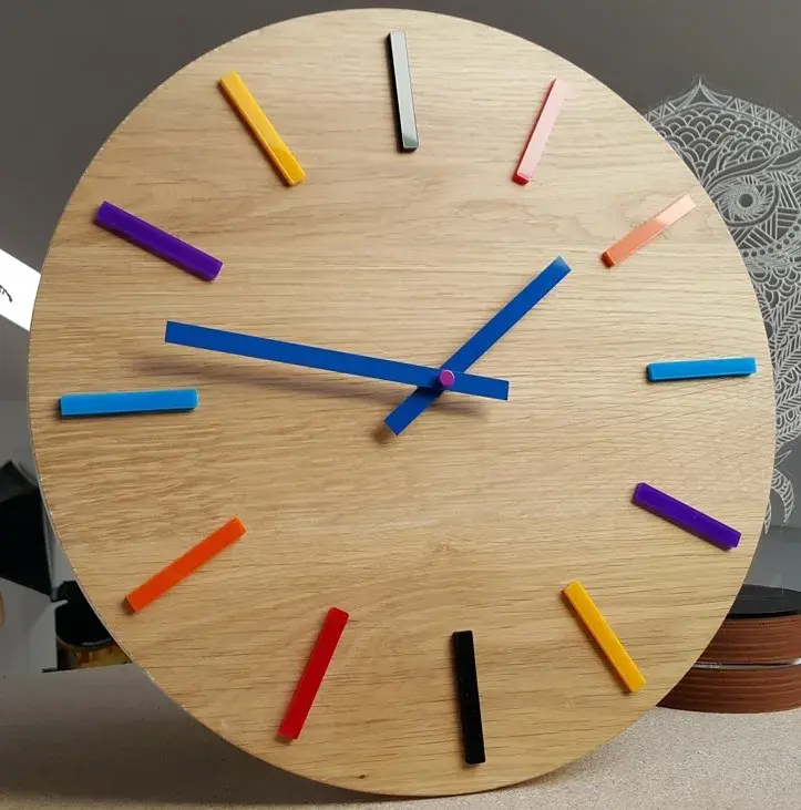 ModernClock Nástěnné hodiny Colorfull hnědé