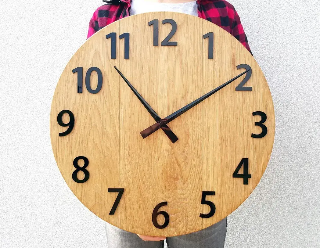 ModernClock Dřevěné nástěnné hodiny Amadeus 50 cm černé/hnědé