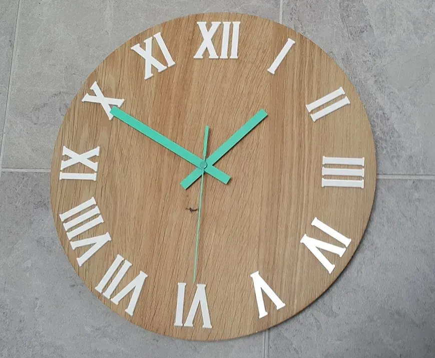 ModernClock Nástěnné hodiny Rome hnědé