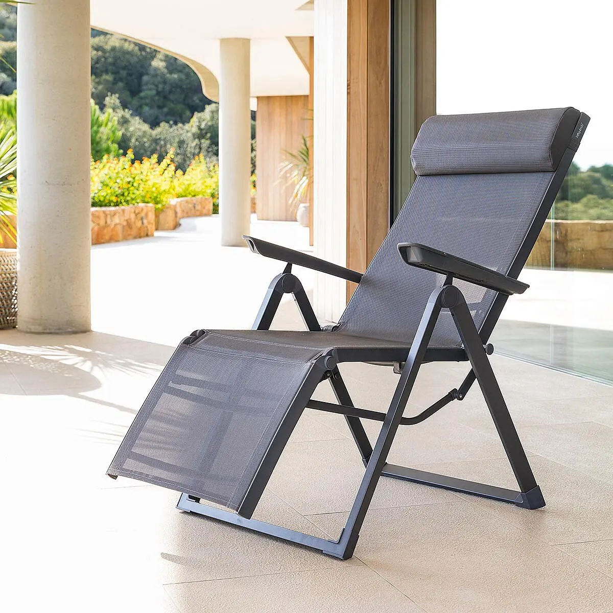 Hliníkové křeslo relaxační MALTA (antracit)