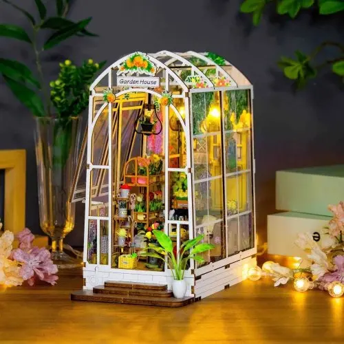Book Nook sada - Skleník plný květin