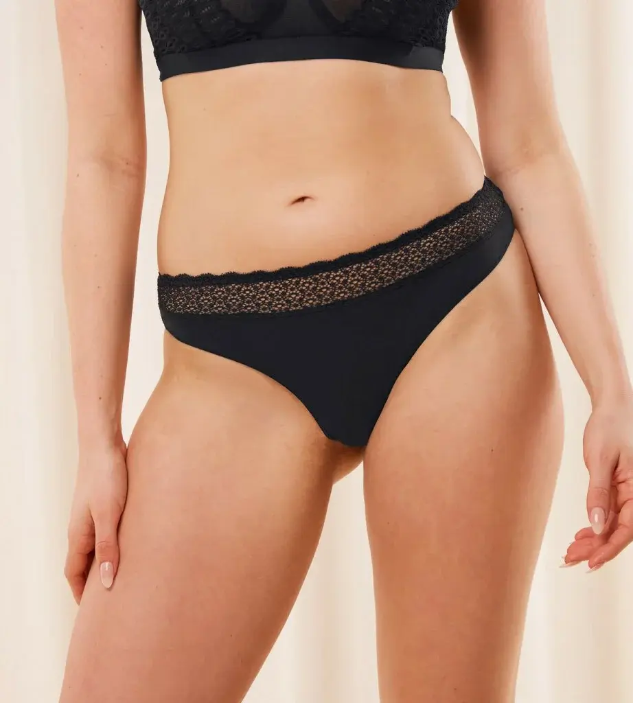 Dámské kalhotky Feel of Modal String - Triumph černá (0004) 000L