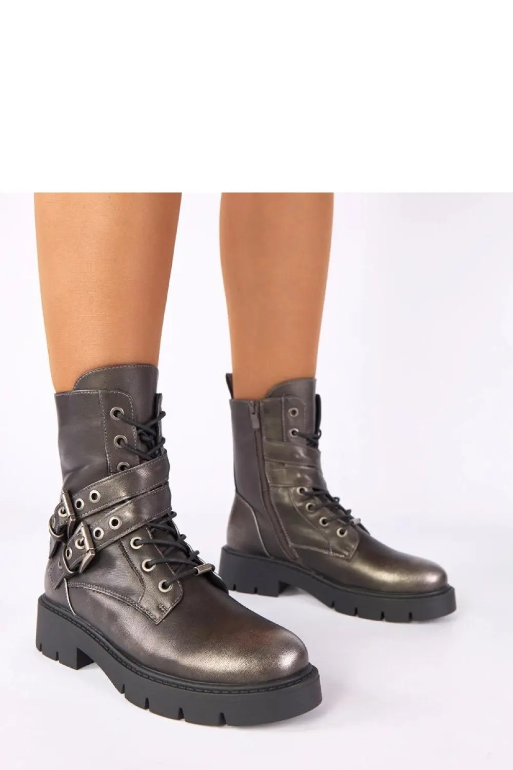 Boty na široké podrážce model 222350 Solea 36