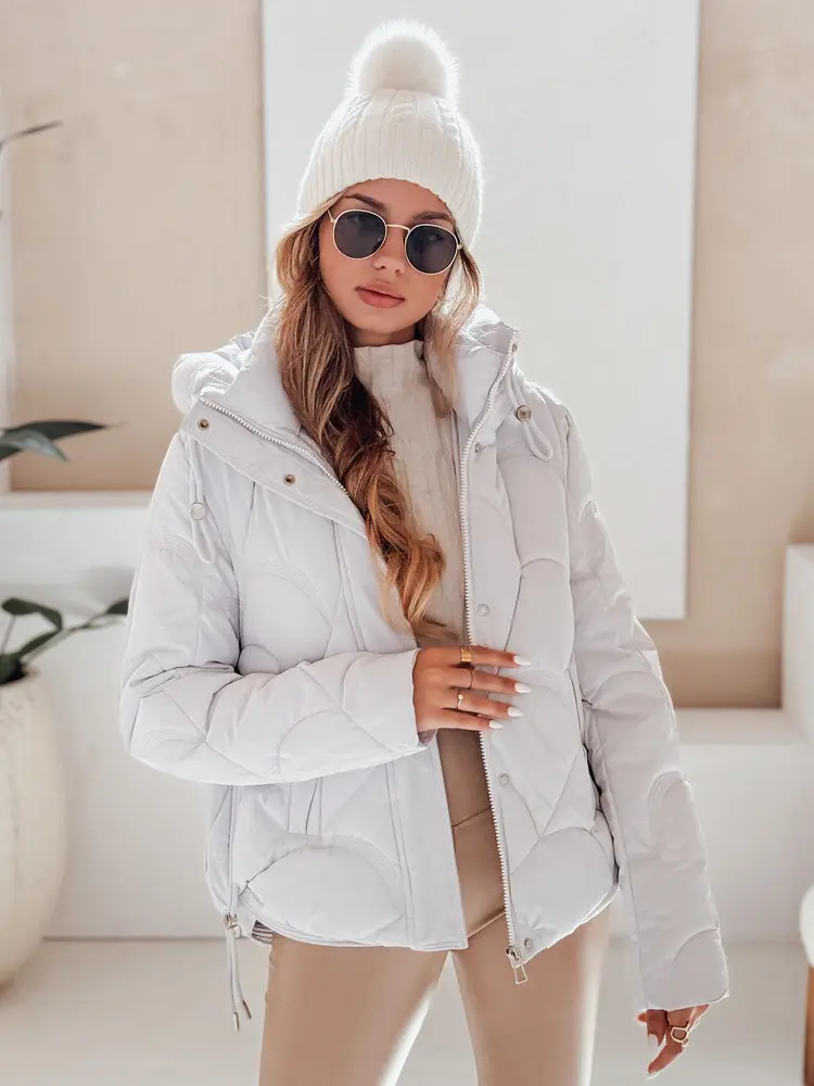 Dámská zimní bunda LOVEWARM krátká prošívaná s kapucí bílá FashionStreet TY5042
