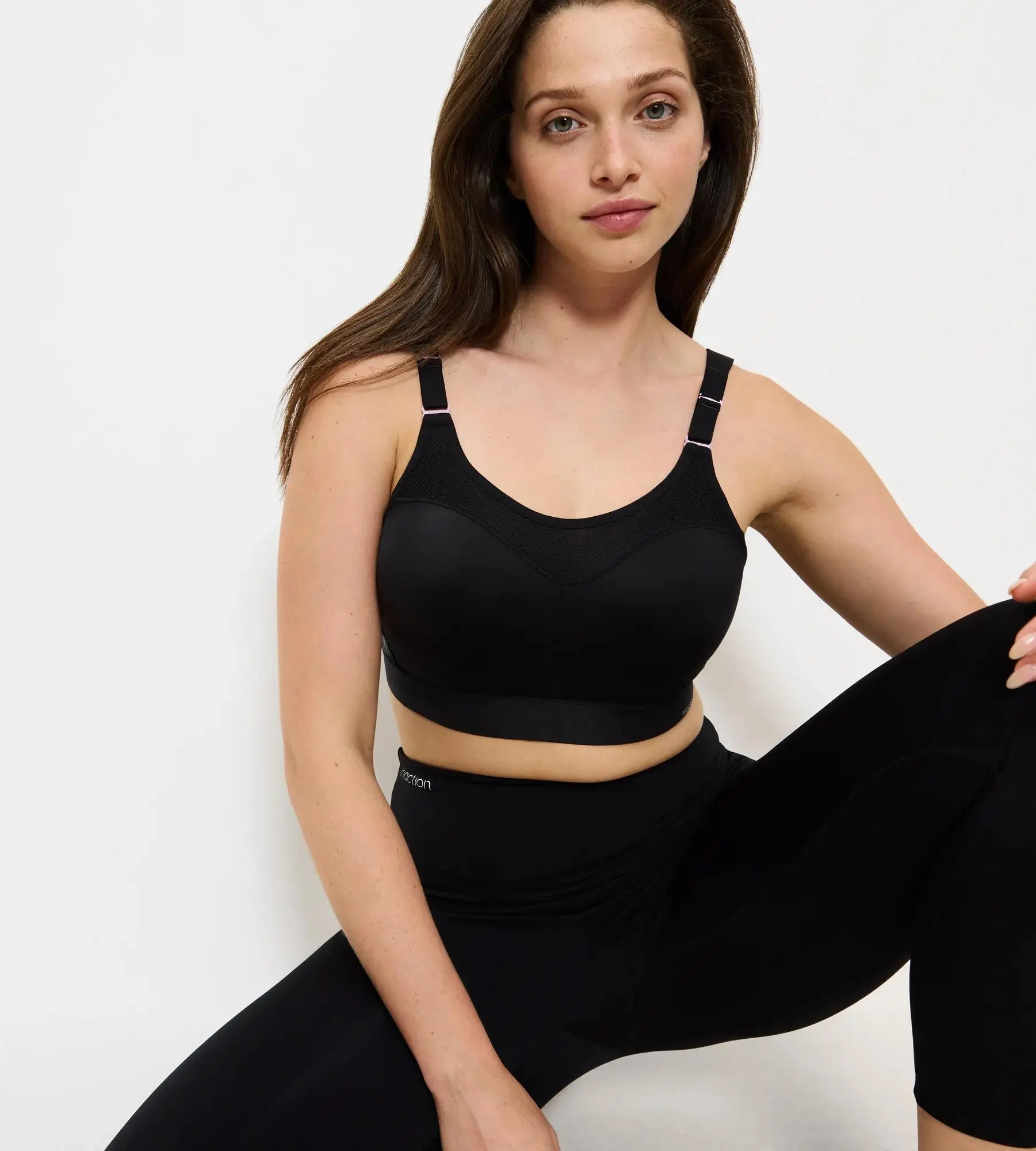 TRIACTION CONTROL LITE - Minimizer: extrémní podpora pro náročné tréninky Triumph BLACK 90G