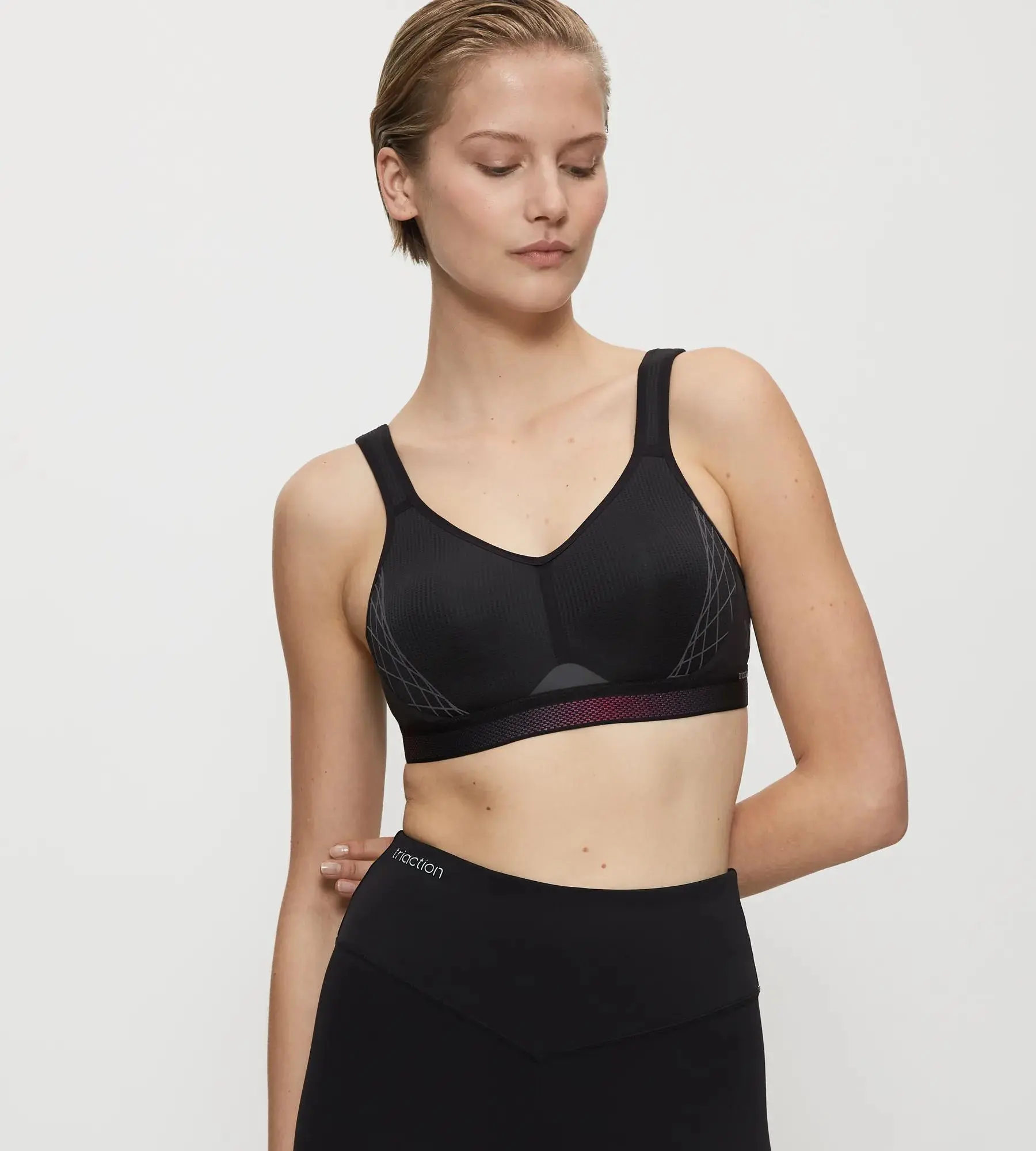 Dámská podprsenka Triaction Cardio Flow P EX - BLACK - černá 0004 - TRIUMPH BLACK