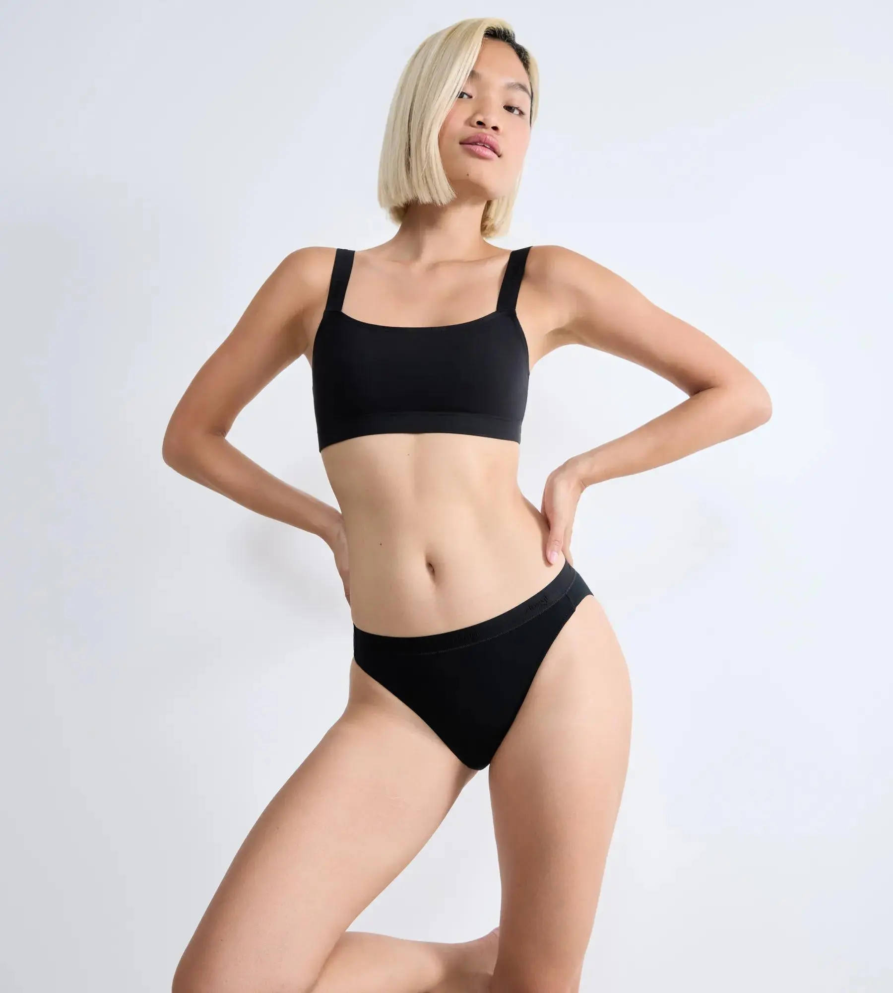 SLOGGI GO CASUAL – tanga s vysokým střihem, 2 ks z organické bavlny Sloggi BLACK XS