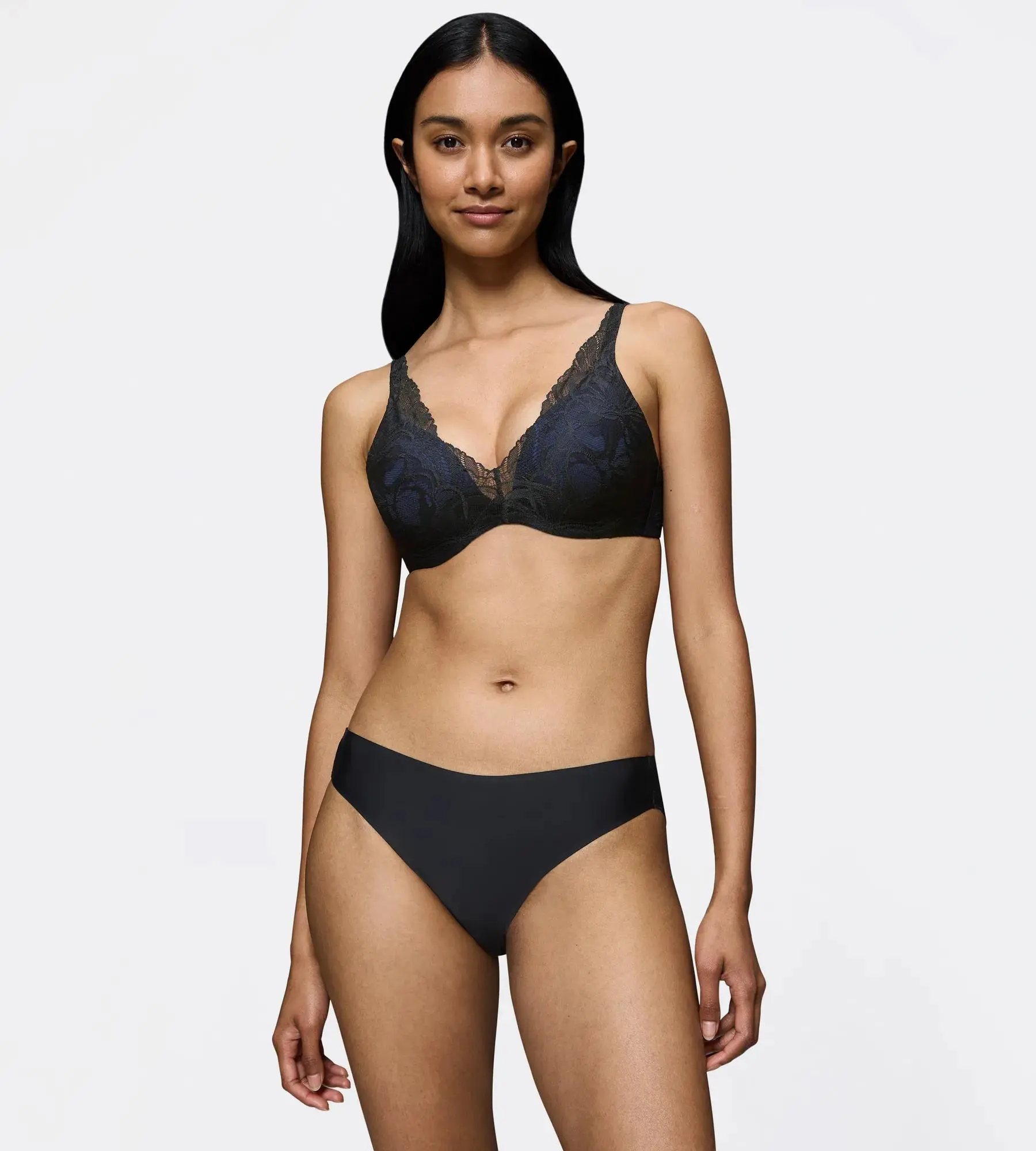 Dámské kalhotky Body Make-Up Illusion Lace Highleg Tai - BLACK - černé 0004 - TRIUMPH BLACK 44