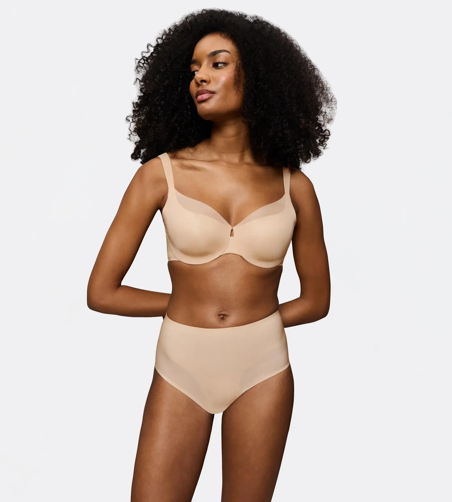 BMU ILLUSION CURVE - Minimizer pro hladkou siluetu Triumph Satin Cream
