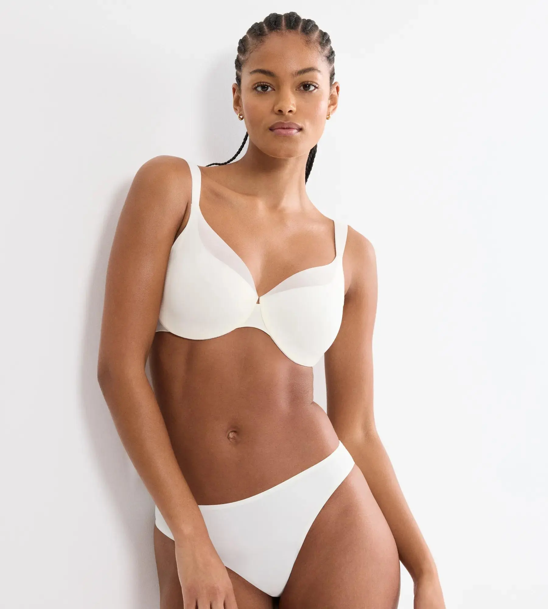 BMU ILLUSION CURVE – Minimizer pro hladký profil Triumph ECRU WHITE