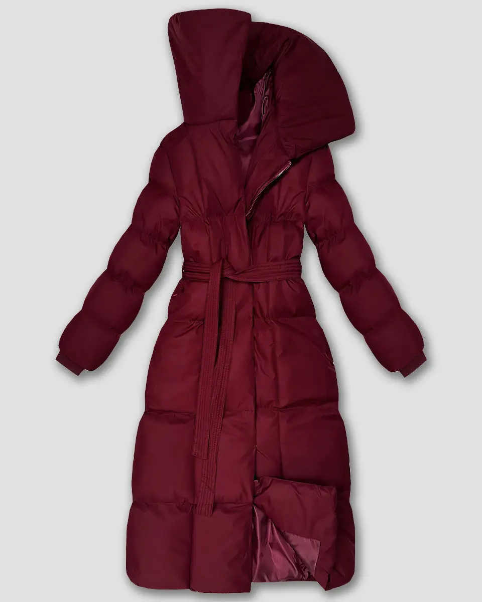 Dlouhá dámská zimní bunda ve vínové bordó barvě s páskem model 21483416 - J.STYLE odstíny červené
