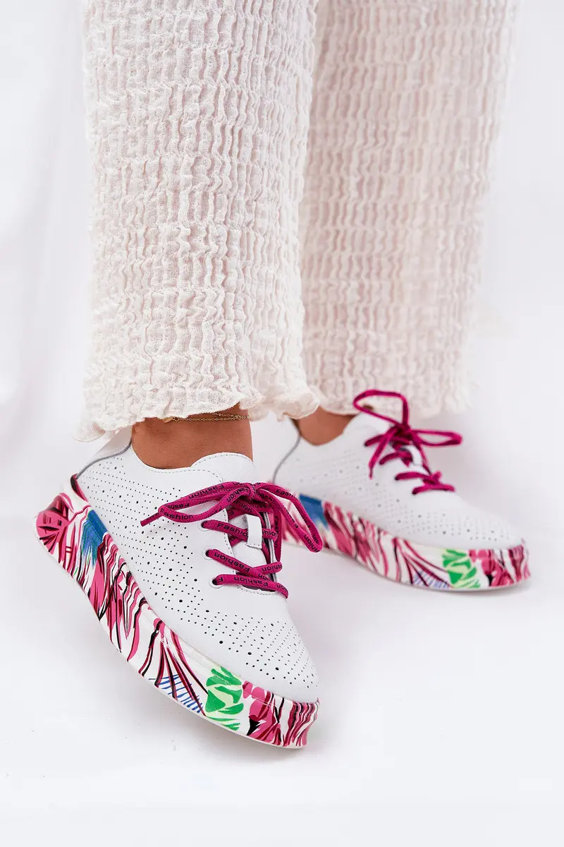 Dámské Kožené Sneakersy Na Vzorované Platformě Vinceza 88017 Bílé 37