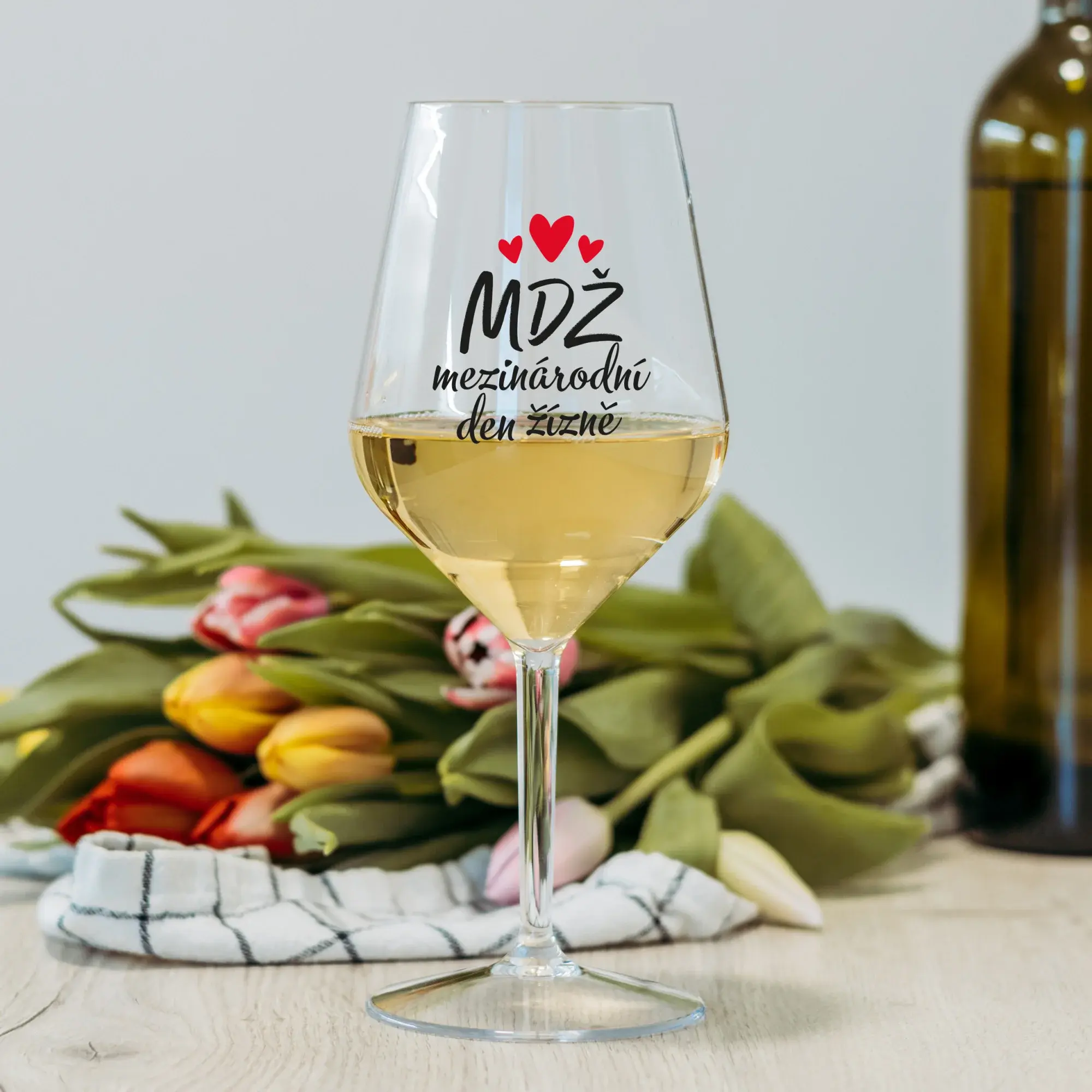 MEZINÁRODNÍ DEN ŽÍZNĚ - čirá nerozbitná sklenice na víno 470 ml
