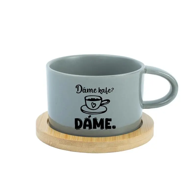 DÁME KAFE? DÁME. - šedý hrníček makronka 200 ml