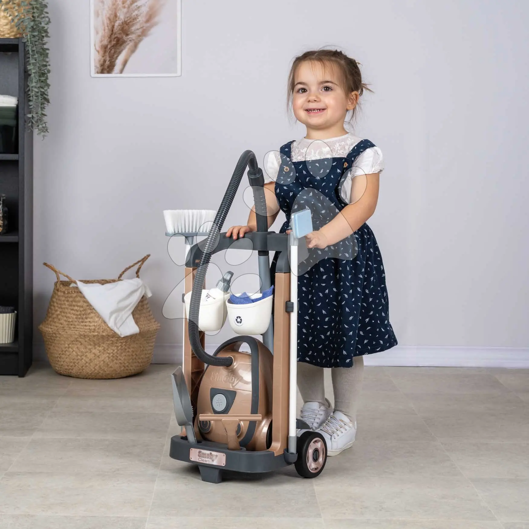 Úklidový vozík a elektronický vysavač Rowenta Trolley Vacuum Cleaner Smoby s realistickým zvukem se smetákem a mopem 9 doplňků