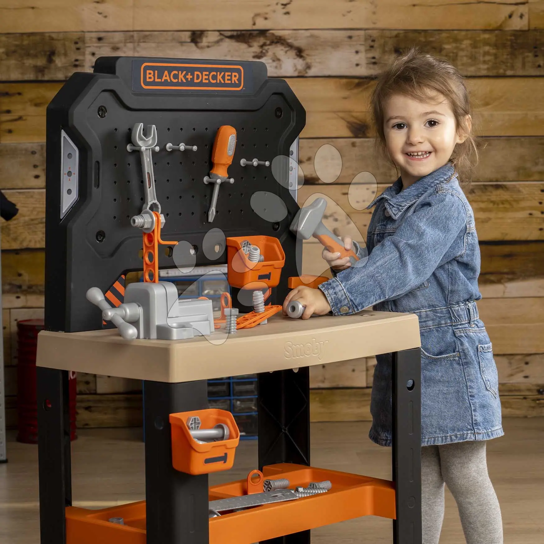 Pracovní dílna se svěrákem Black&Decker Bricolo Workbench Smoby 78 doplňků s nářadím a montážními dílky