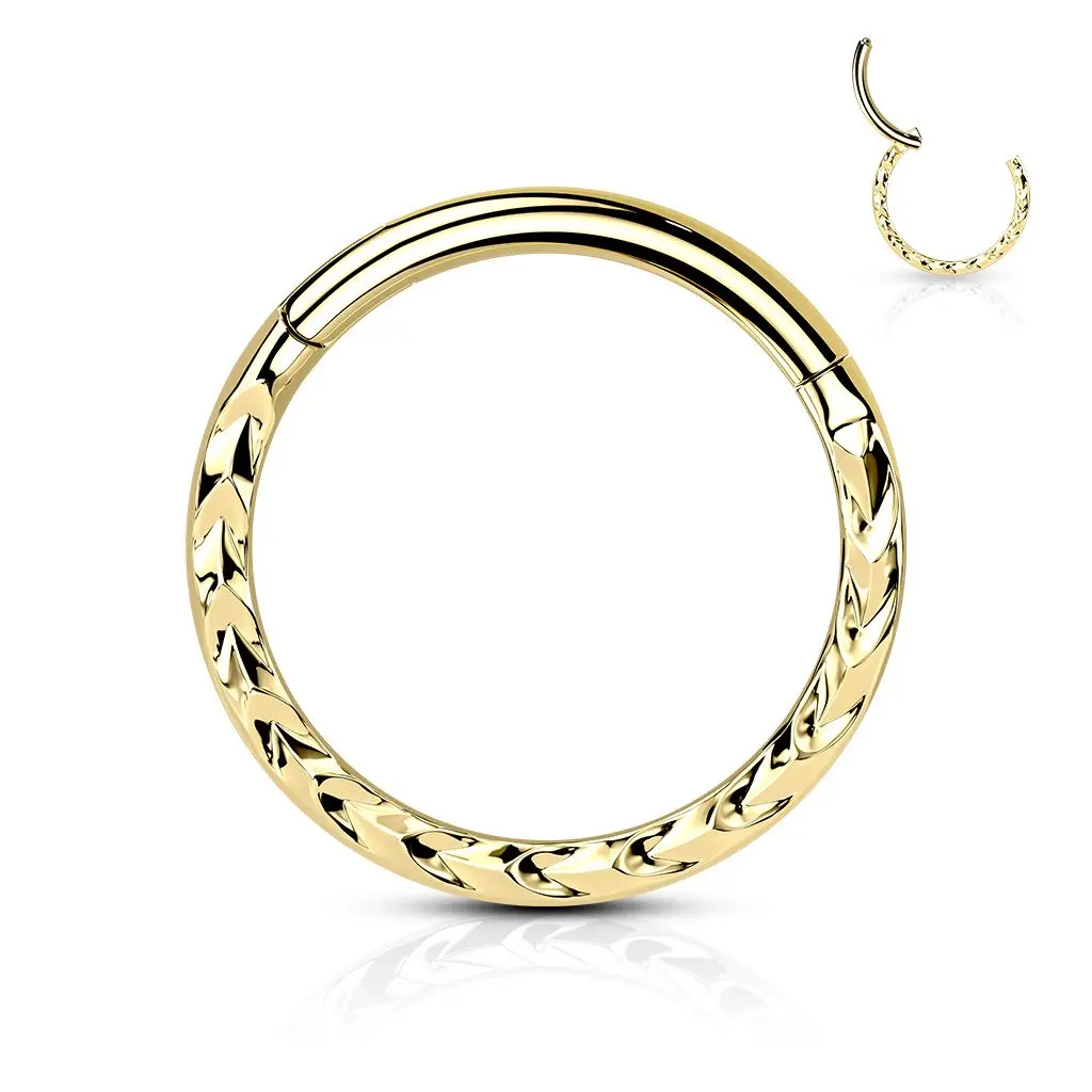 Zlacený segment kruh s dekorem - helix / cartilage / tragus piercing (1,2 x