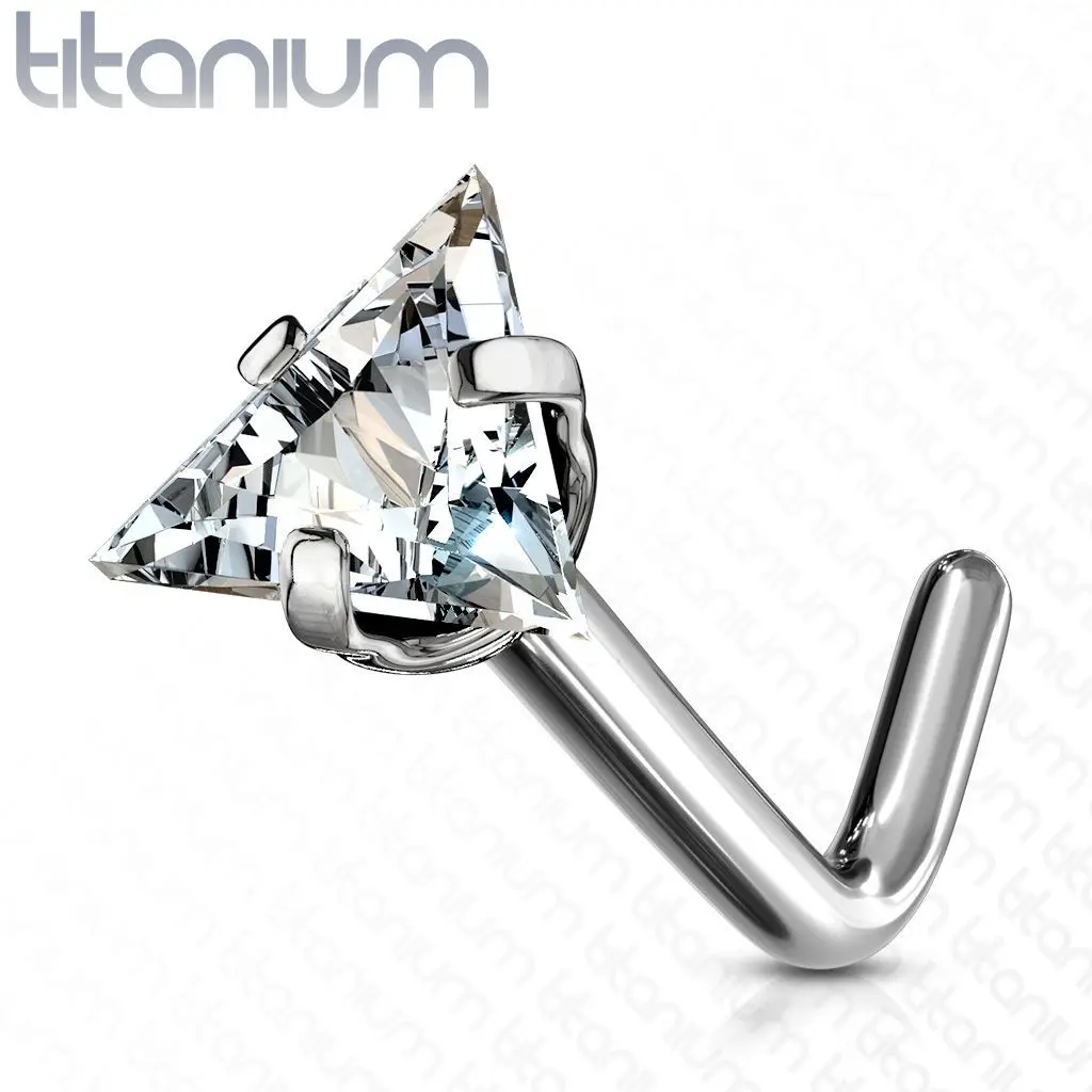 Zahnutý piercing do nosu - titan trojúhelník, čirý kamínek - TIT1043-C