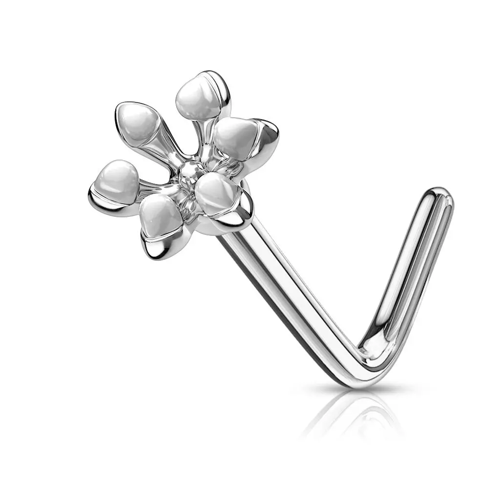 Zahnutý piercing do nosu kytička