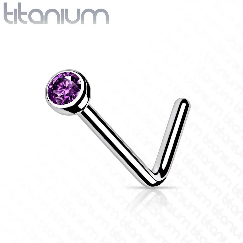 Zahnutý piercing do nosu - titan