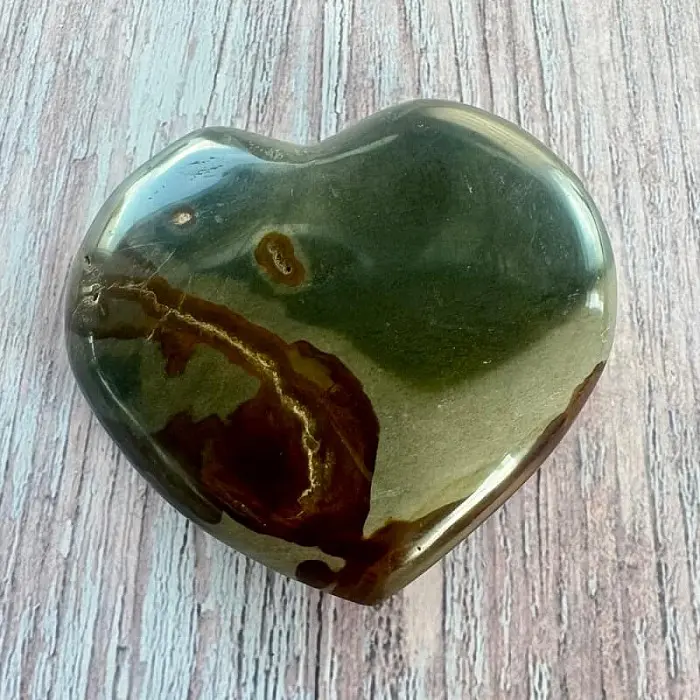 Jaspis polychromní srdce Madagaskar 27 - cca 7,4 x 6,8 cm, 141,3 g
