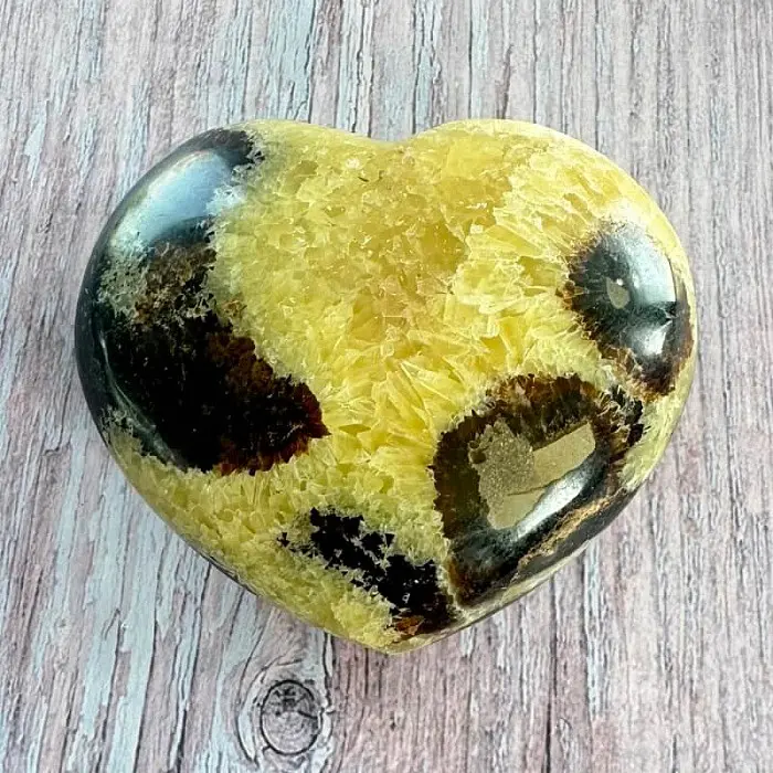 Septárie leštěná Madagaskar Srdce P7-5 - cca 8 x 7,1 cm, 254,7 g