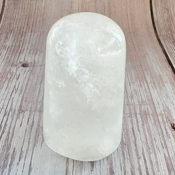 Křišťál freeform 10 - cca 6,9 x 4,2 cm, 210 g